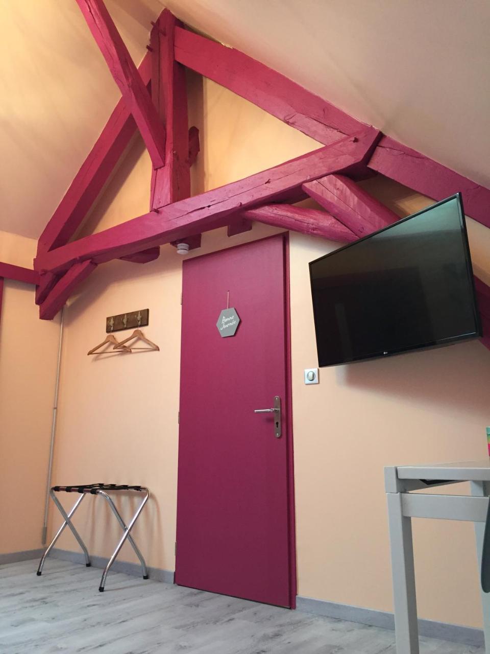 Saint-Maurice-le-Vieil Le Rouge & Blanc B&B 외부 사진