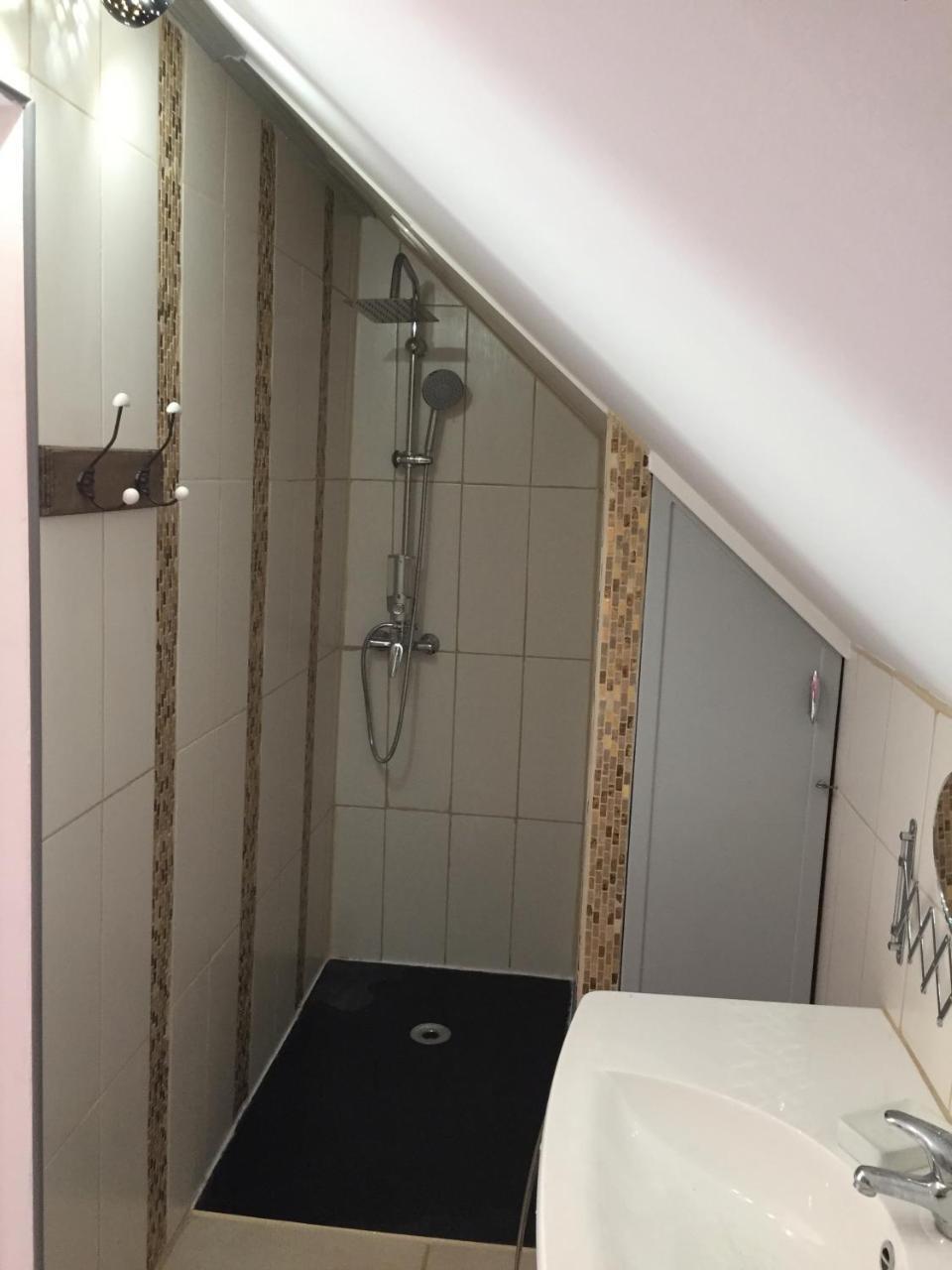 Saint-Maurice-le-Vieil Le Rouge & Blanc B&B 외부 사진