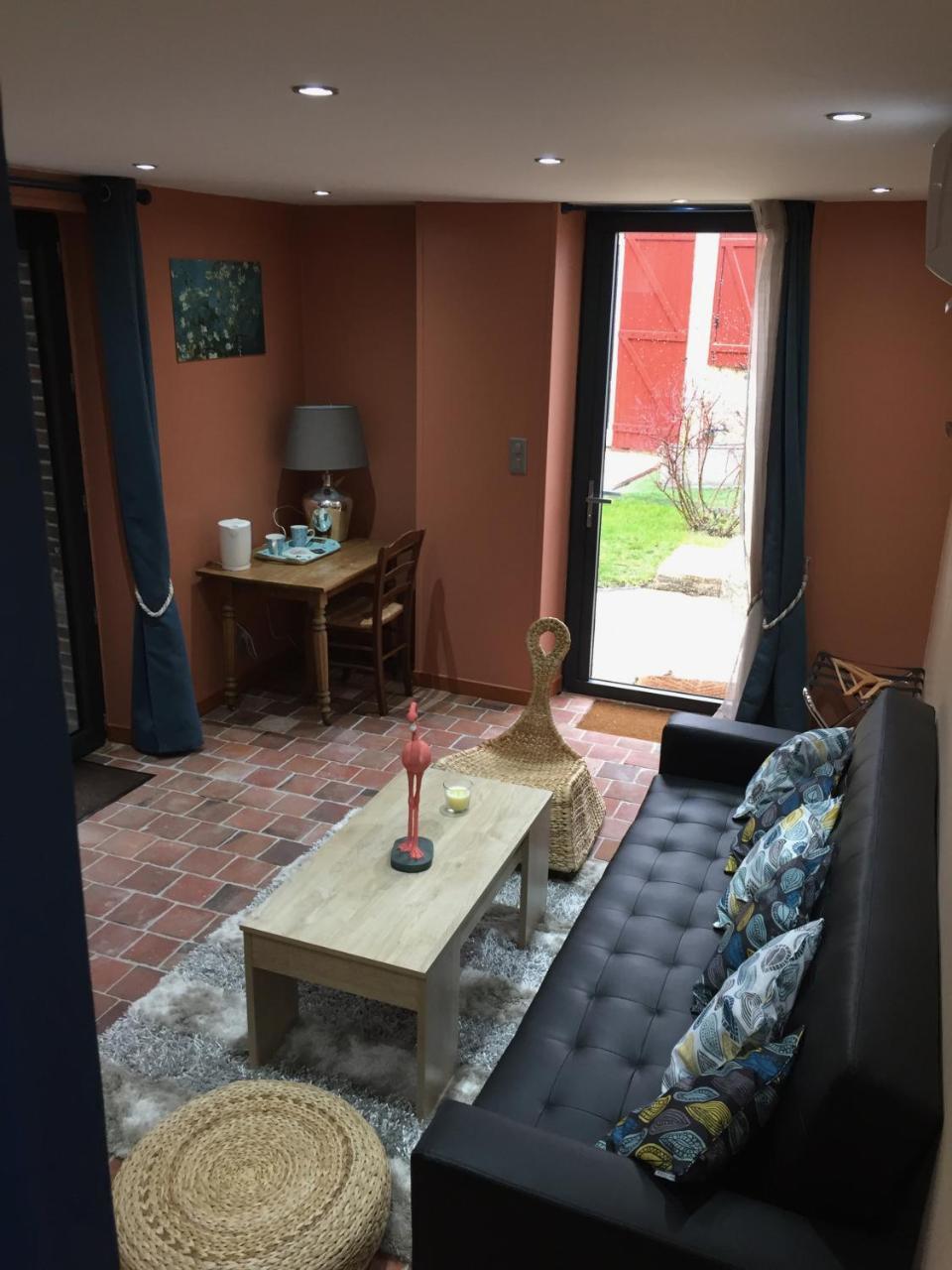 Saint-Maurice-le-Vieil Le Rouge & Blanc B&B 외부 사진