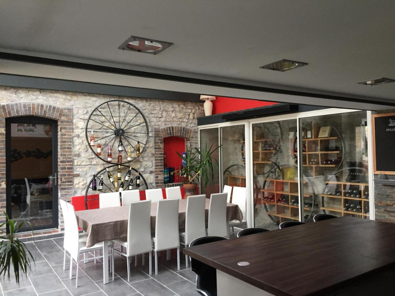 Saint-Maurice-le-Vieil Le Rouge & Blanc B&B 외부 사진